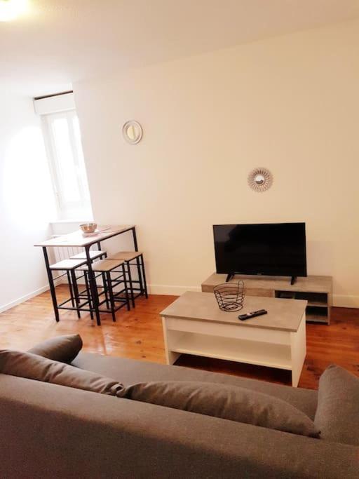 Le Jeanne 4/6 Couchages, Wifi, Sanctuaire Apartamento Lourdes Exterior foto