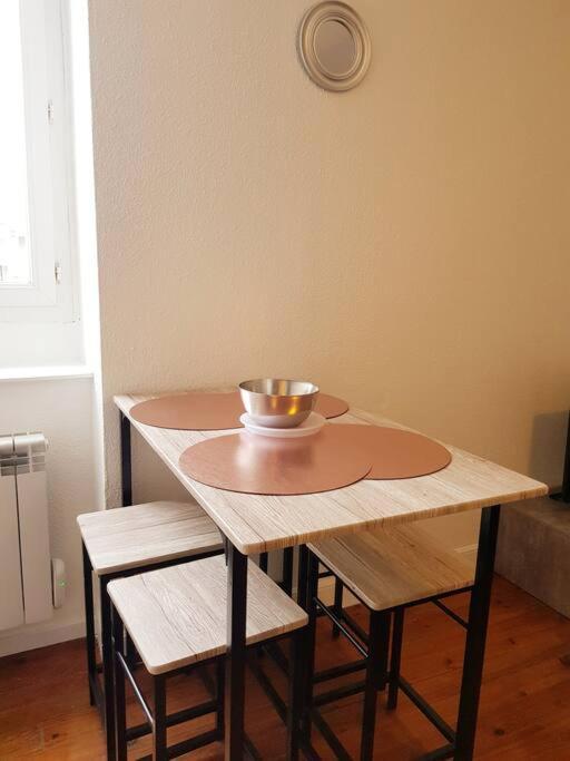 Le Jeanne 4/6 Couchages, Wifi, Sanctuaire Apartamento Lourdes Exterior foto